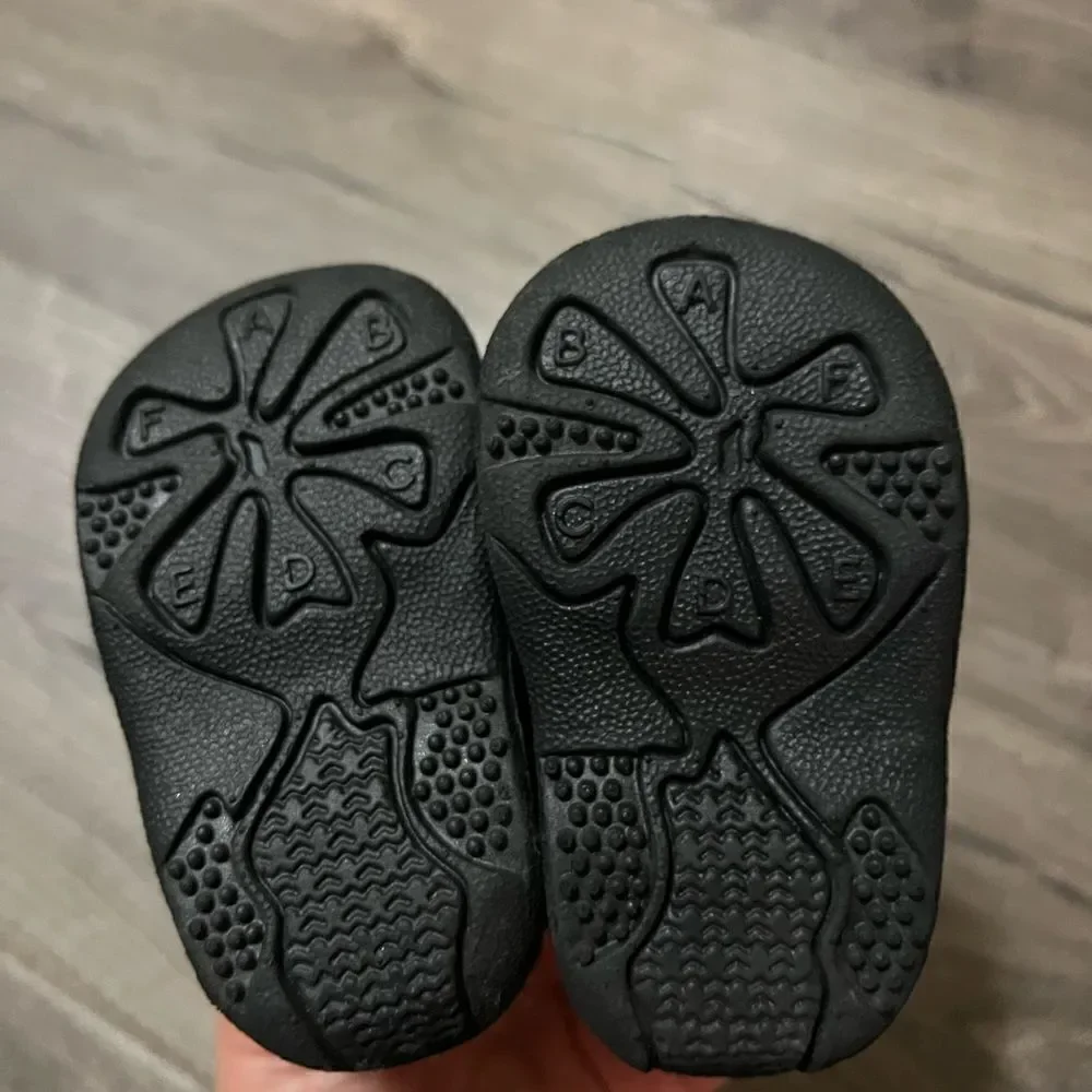 Baby toddler sandals size 1